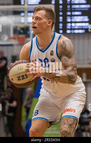 Leiden, Niederlande. 21. Mai 2023. LEIDEN, NIEDERLANDE - MAI 21: Viktor Gaddefors von Donar während des DBL-Finalspiels zwischen Zorg en Zekerheid Leiden und Donar Groningen bei Sporthal Vijf Meihal am 21. Mai 2023 in Leiden, Niederlande (Foto von Kees Kuijt/Orange Pictures). Guthaben: Orange Pics BV/Alamy Live News Stockfoto