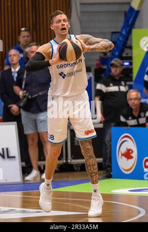 Leiden, Niederlande. 21. Mai 2023. LEIDEN, NIEDERLANDE - MAI 21: Viktor Gaddefors von Donar während des DBL-Finalspiels zwischen Zorg en Zekerheid Leiden und Donar Groningen bei Sporthal Vijf Meihal am 21. Mai 2023 in Leiden, Niederlande (Foto von Kees Kuijt/Orange Pictures). Guthaben: Orange Pics BV/Alamy Live News Stockfoto