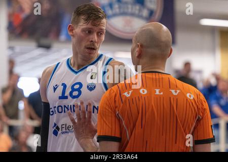 Leiden, Niederlande. 21. Mai 2023. LEIDEN, NIEDERLANDE - MAI 21: Viktor Gaddefors von Donar während des DBL-Finalspiels zwischen Zorg en Zekerheid Leiden und Donar Groningen bei Sporthal Vijf Meihal am 21. Mai 2023 in Leiden, Niederlande (Foto von Kees Kuijt/Orange Pictures). Guthaben: Orange Pics BV/Alamy Live News Stockfoto