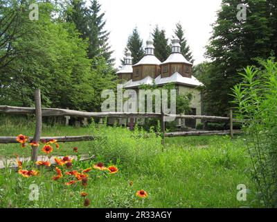 Alte hölzerne orthodoxe ukrainische Fürsorgekirche 1774. Museum zur Geschichte der ukrainisch-orthodoxen Kirche, Pereyaslav. Stockfoto