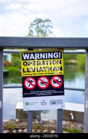 Operation Leviathan signiert Warnung vor den Strafen für illegalen Fischfang Stockfoto