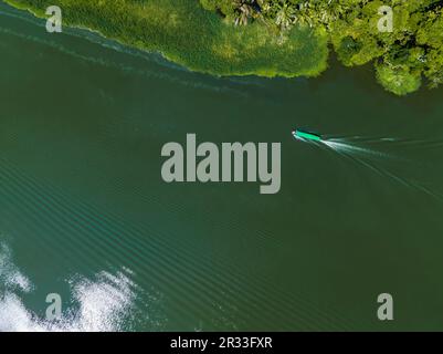 Blick aus der Vogelperspektive auf Tortuguero Village, Costa Rica Stockfoto