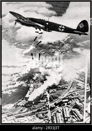 WARSCHAUER BOMBENANSCHLAG WW2 Nazi Deutschland Luftwaffe Heinkel He 111 Flugzeuge Bombenanschlag Warschau, Polen 1939. Nazi-Besatzung, 2. Weltkrieg, 2. Weltkrieg Stockfoto