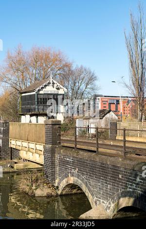 Stillgelegte East Holmes Eisenbahnstation Brayford Pool Lincoln City 2023 Stockfoto