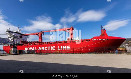 Fracht-/Containerschiff Mary Arctica am Kai in Laksevaag im Hafen Bergen, Norwegen. Stockfoto