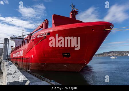 Fracht-/Containerschiff Mary Arctica am Kai in Laksevaag im Hafen Bergen, Norwegen. Stockfoto