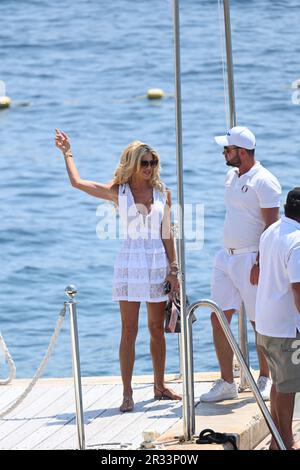 Cannes, Frankreich. 22. Mai 2023. Victoria Silvstedt wurde am 22. Mai 2023 während des Filmfestivals von Cannes in Cannes, Frankreich, im Hotel du Cap angekommen. Kredit: SIPA USA/Alamy Live News Stockfoto