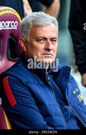 Rom, Italien. 01. Januar 2020. Jose Mourinho Trainer von AS Roma lächelt während des Fußballspiels Serie A zwischen AS Roma und US Salernitana 919 im Olimpico Stadion in Rom (Italien) am 22. Mai 2023. Kredit: Insidefoto di andrea staccioli/Alamy Live News Stockfoto