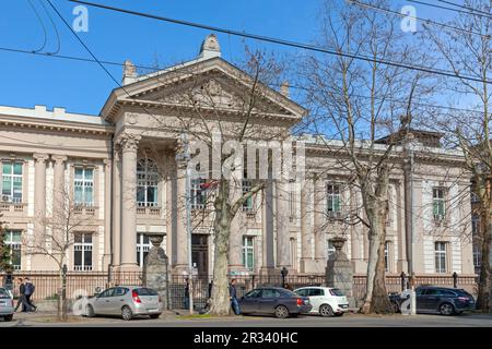 Belgrad, Serbien - 15. März 2020: Universitätsbibliothek Svetozar Markovic am Boulevard King Alexander in der Hauptstadt. Stockfoto