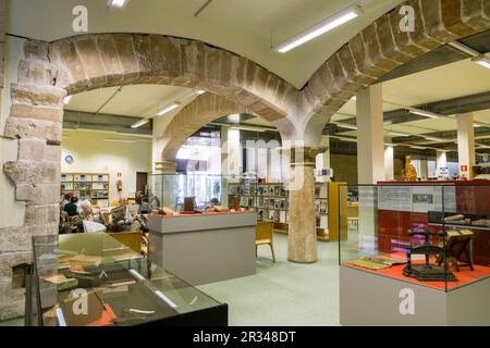 "Ars generalis ultima", libro manuscrito de Ramon Llull, encuadernado en el taller de Paz Alomar, biblioteca publica Can Sales, Conselleria d'Educació i Cultura, Palma, Mallorca, balearen , spanien, europa. Stockfoto