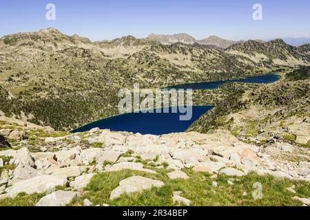 Aufstieg zum Gipfel der Néouvielle, 3091 Meter, Naturpark Neouvielle, französische Pyrenäen, Bigorre, Frankreich. Stockfoto