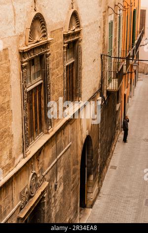 palacio de Can Oleza mandado construir por la familia Descós en el siglo XV, Monumento Histórico-Artístico, Palma, mallorca, islas baleares, España, europa. Stockfoto