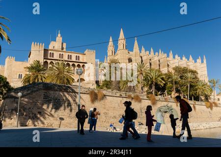 Parque del Mar y Catedral de Mallorca, siglo XIII, Monumento histórico - artístico, Palma, Mallorca, Balearen, Spanien, Europa. Stockfoto