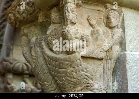 Esca milagrosa en el Lago Tiberiades, capitel del Claustro. Monasterio de San Juan de la Peña (s. XII-XIII). Serrablo. Huesca. España. Stockfoto