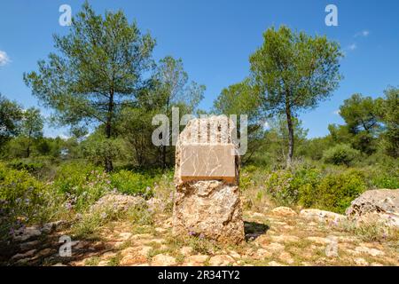 Denkmal, das auf den zentralen Punkt der Insel mallorca zeigt, Sa Comuna, Lloret de Vistalegre, auch bekannt als Llorito, befindet sich im geografischen Zentrum der Insel Mallorca, balearen, Spanien. Stockfoto