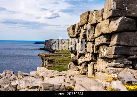 View on the ocean from Dún Aonghasa (Fort Aengus) in Inis Mór or Inishmore, the largest of the Aran Islands in Galway Bay, west Ireland. Stock Photo