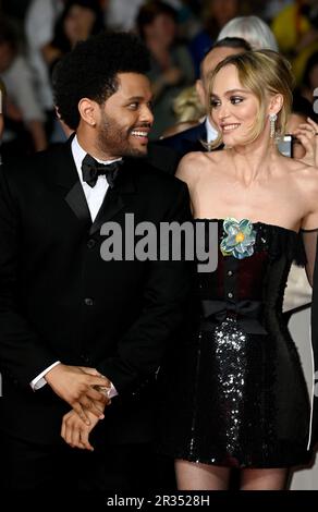 Abel Makkonen Tesfaye alias The Weeknd und Lily-Rose Depp, die während des 76. Filmfestivals in Cannes, Frankreich, an der Premiere der Idol teilnahmen. Foto: Montag, 22. Mai 2023. Das Foto sollte lauten: Doug Peters/PA Wire Stockfoto