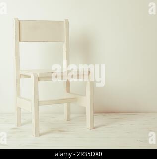 Weißen altmodischen Stuhl Stockfoto