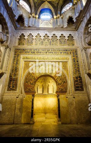 Puerta y Cúpula De La Maqsura, Construida Durante la Ampliaciòn de Alhakén IIMezquita-Catedral de Córdoba, Andalusien, Spanien. Stockfoto