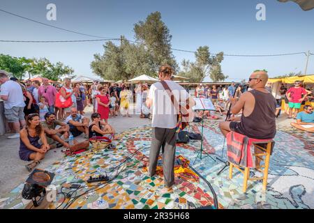 Mercadillo Hippie, Feria Artesal de La Mola, El Pilar de la Mola Formentera, Balearen, Spanien. Stockfoto