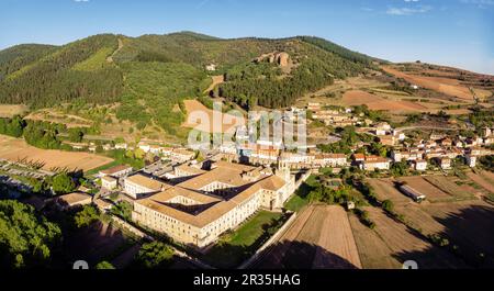 Real Monasterio de San Millán de Yuso, mandado construir en el año 1053 por el rey García Sánchez III de Navarra, San Millán de la Cogolla, La Rioja, Spanien. Stockfoto