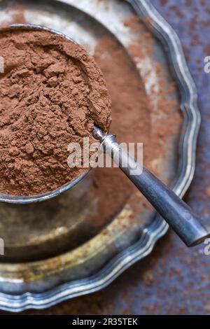 Eine Schüssel Kakaopulver Stockfoto