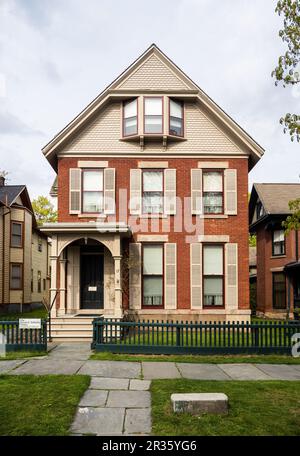 Das Haus der amerikanischen Frauenrechtsaktivistin Susan B. Anthony hat eine bemerkenswerte Fassade auf der Madison Street in Rochester, Upstate New York. Stockfoto