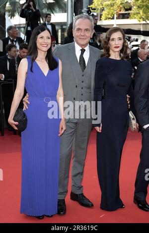 Cannes, Frankreich. 23. Mai 2023. Helena Miquel, Jose Coronado und Ana Torrent besuchen den roten Teppich des Club Zero beim 76. Jährlichen Filmfestival in Cannes am 22. Mai 2023 im Palais des Festivals in Cannes, Frankreich. Foto: David Niviere/ABACAPRESS.COM Kredit: Abaca Press/Alamy Live News Stockfoto