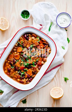 Chili Sin Carne mit Kidney Beans und Karotten Stockfoto