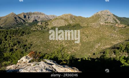 Puig de Galatzó, 1027 Metros de altura y Mola de s'Esclop, 926 Metros, Sierra de Tramuntana, Mallorca, Balearen, Spanien. Stockfoto