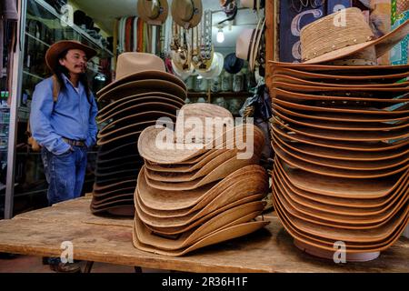 Tienda de Sombreros tradicionales, Nebaj, Departamento de Quiché, Guatemala, Mittelamerika. Stockfoto