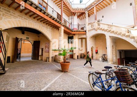 Cal Comte de la Cova, Gotico, siglo XIV, Escuela Superior de Turismo, Palma, Mallorca, Balearen, Spanien. Stockfoto