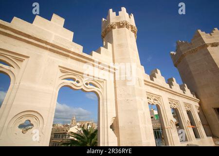 Iglesia del Sagrat Cor desde La Terraza de La Lonja. La Llotja, siglo XV Palma. Mallorca Islas Baleares. España. Stockfoto