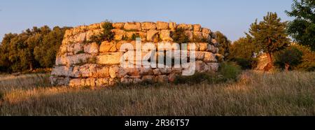 SA Clova des Xot talayot, Circular talayot, rund 1000 und 800 v. Chr., Standort Sa Canova, Arta, Mallorca, Balearen, Spanien. Stockfoto