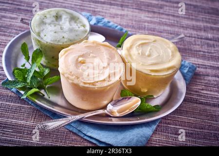 Drei Verschiedene Hausgemachte Sorbets; Von Oben Stockfoto