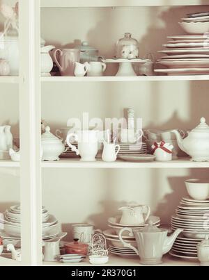 Shabby-chic-Stil Geschirr Stockfoto