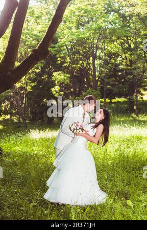 Glückliches Hochzeitspaar Stockfoto