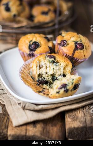 Vanille- und Heidelbeer-Muffins Stockfoto