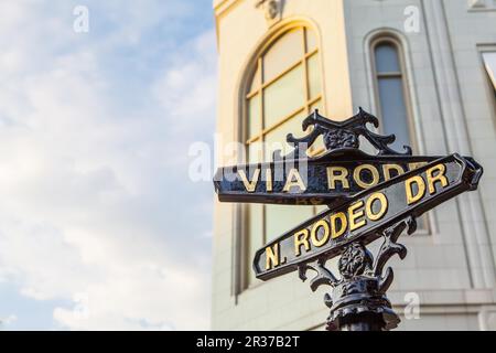 Berühmte Steetsigh Rodeo Dr in Los Angeles, der Luxus-block Stockfoto