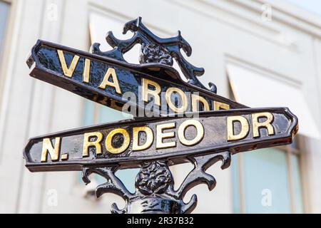 Berühmte Steetsigh Rodeo Dr in Los Angeles, der Luxus-block Stockfoto