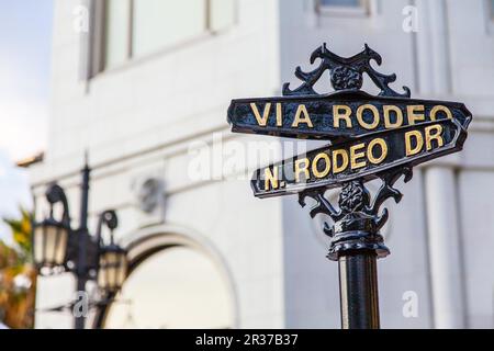 Berühmte Steetsigh Rodeo Dr in Los Angeles, der Luxus-block Stockfoto