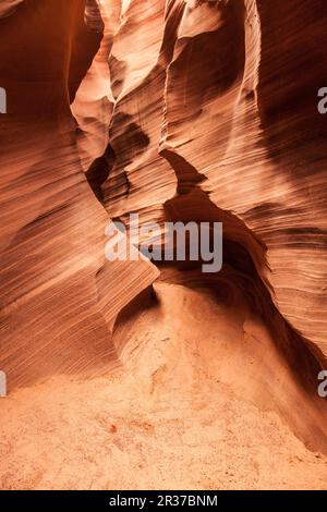 Innere des Antelope Canyon, versauten orange Wellen aus Stein gemacht Stockfoto