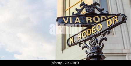 Berühmte Steetsigh Rodeo Dr in Los Angeles, der Luxus-block Stockfoto