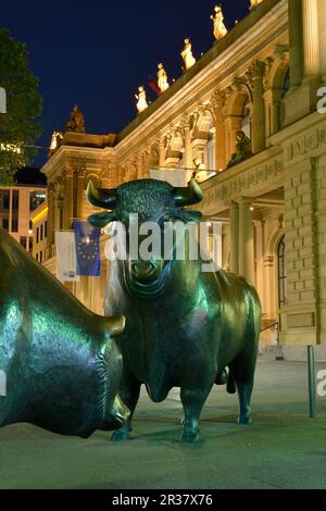 Bullen- und Bärenstatue, nplatz, Börse, Borsenplatz, Frankfurt am Main, Hessen, Börse Bullen und Bären, Börse, Börse, Aktien Stockfoto