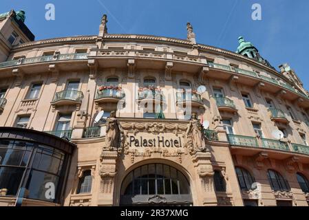 Palast Hotel, Kranzplatz, Wiesbaden, Hessen, Deutschland Stockfoto