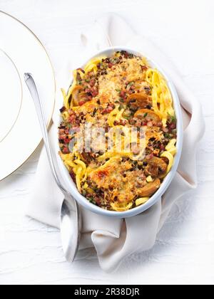 Spaetzle und Käsekuchen Stockfoto