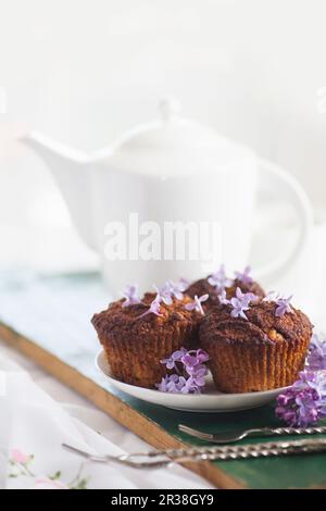 Glutenfreie Muffins mit Rhabarber Stockfoto