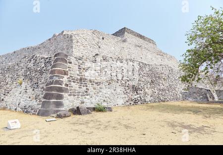 Die antike Stadt Xochicalco, Morelos, ist ein seltenes Beispiel für eine Maya-Stadt im Zentrum von Mexiko Stockfoto