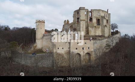 Boskovice, Tschechische republik, 14. September 2023: Panoramablick aus der Luft auf die Burg Boskovice und die Stadt Hrad Boskovice, mittelalterliche Gotik für in Mähren Stockfoto