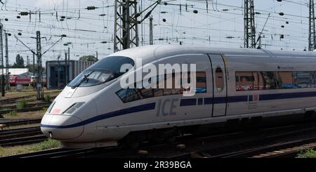 Intercity Express with „Europe“ livery (ICE 3 Europe), Köln, Deutschland Stockfoto